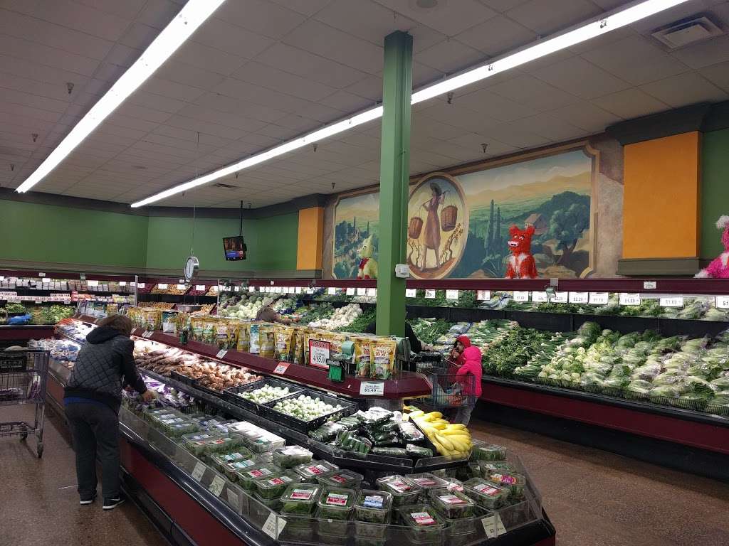 Valli Produce | 850 N Roselle Rd, Hoffman Estates, IL 60169, USA | Phone: (847) 252-7200