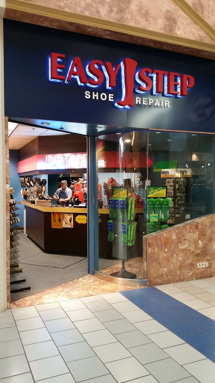 Easy Step Shoe Repair | 3301 E Main St #1325, Ventura, CA 93003, USA | Phone: (805) 535-4266