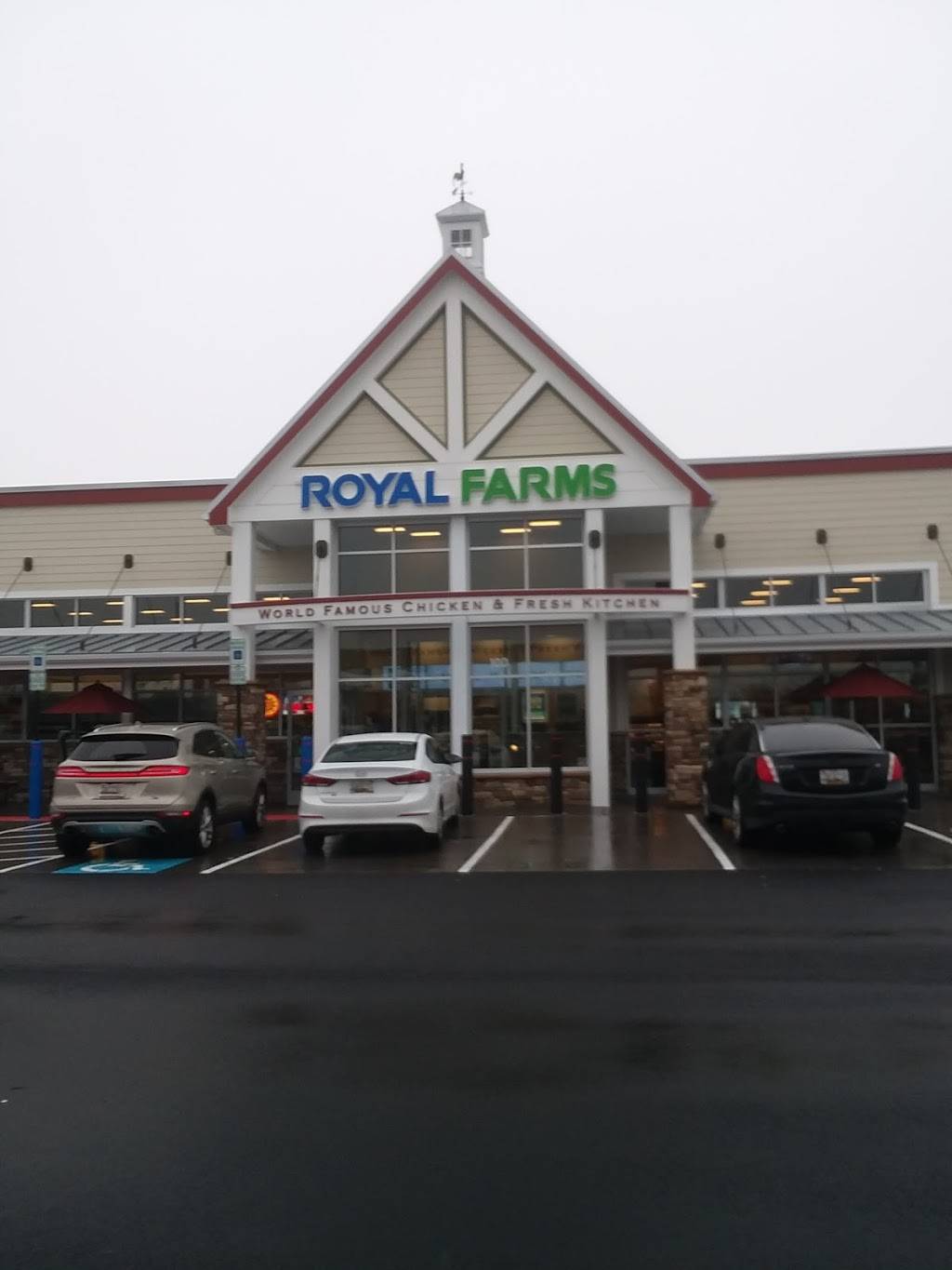 Royal Farms | 100 Monument Ave, Oxon Hill, MD 20745, USA | Phone: (240) 253-6444