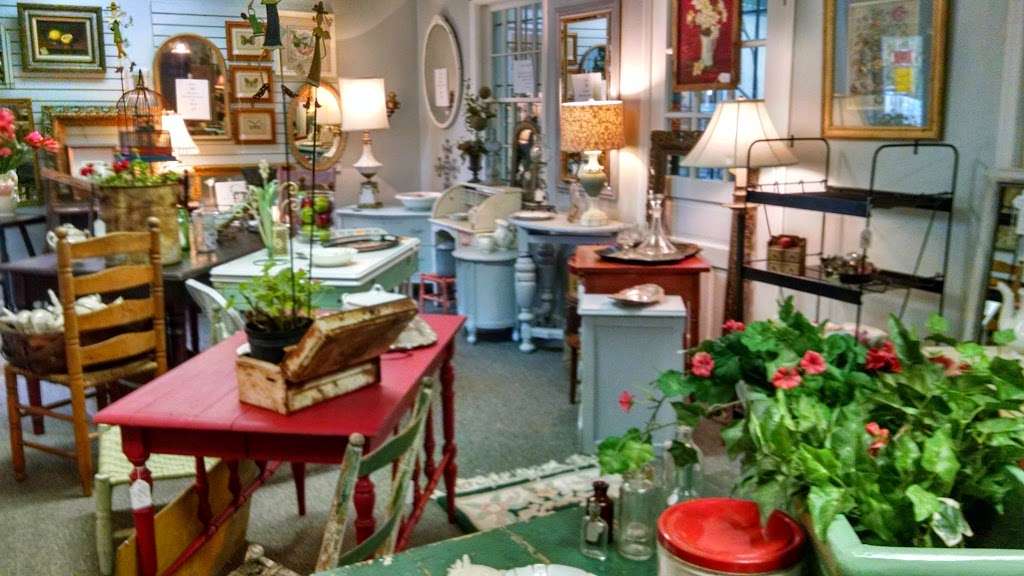 Vintage Magnolia - Leesburg & Purcellville | 19487 James Monroe Hwy, Leesburg, VA 20175, USA | Phone: (703) 777-6760