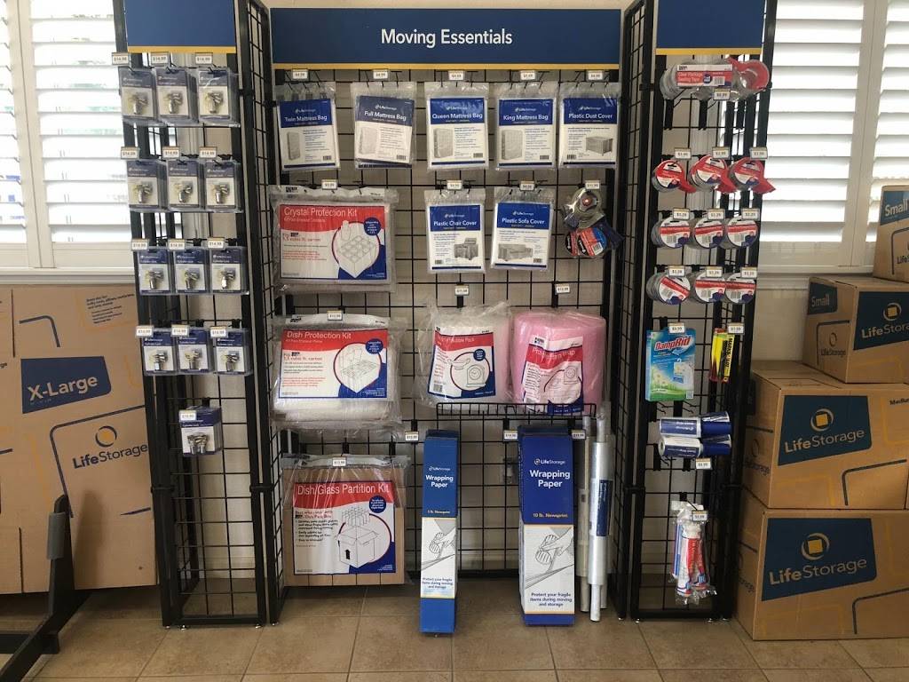 Life Storage | 8870 Fruitridge Rd, Sacramento, CA 95826, USA | Phone: (916) 407-3450