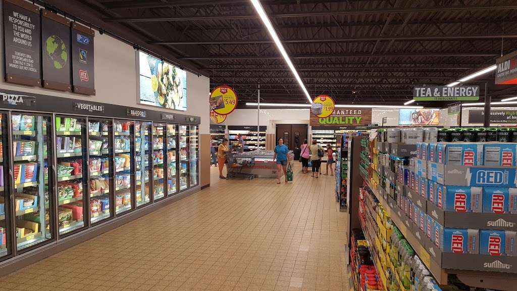 ALDI | 215 S Randall Rd, Elgin, IL 60123, USA | Phone: (855) 955-2534