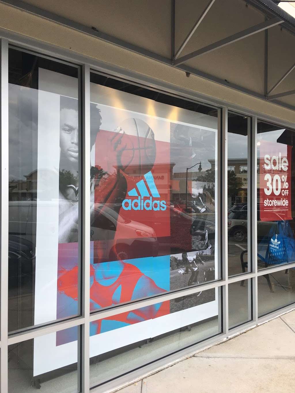 adidas Outlet | 120 Outlet Center Dr Suite F115, Queenstown, MD 21658 | Phone: (410) 827-4495