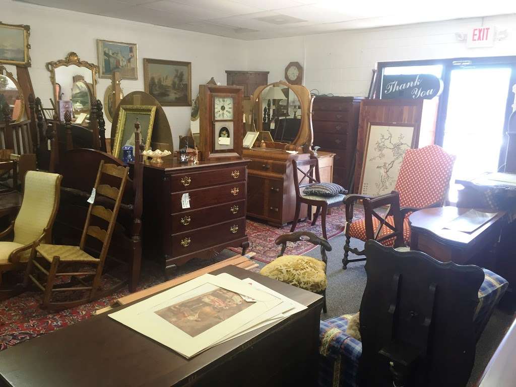 A Real Find Antiques | 3152 Baltimore Blvd, Finksburg, MD 21048, USA | Phone: (410) 871-2738