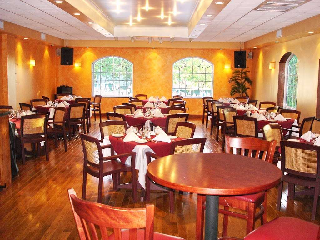 Diamond Spring Restaurant & Beach Club | 35 Evergreen Ave, Nutley, NJ 07110, USA | Phone: (973) 661-3020