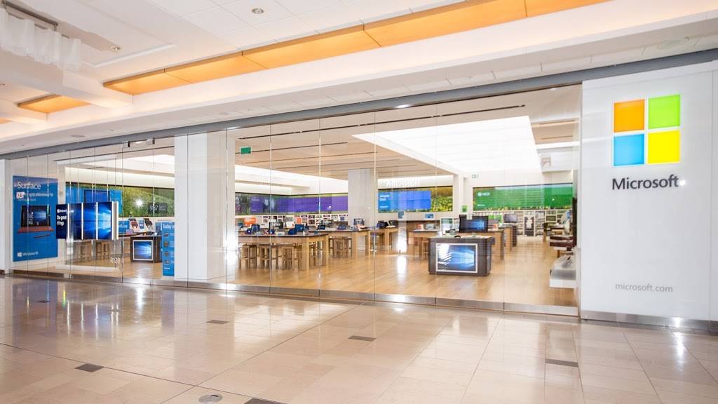 Microsoft Store | 2417 St Louis Galleria St, Richmond Heights, MO 63117, USA | Phone: (314) 655-2550