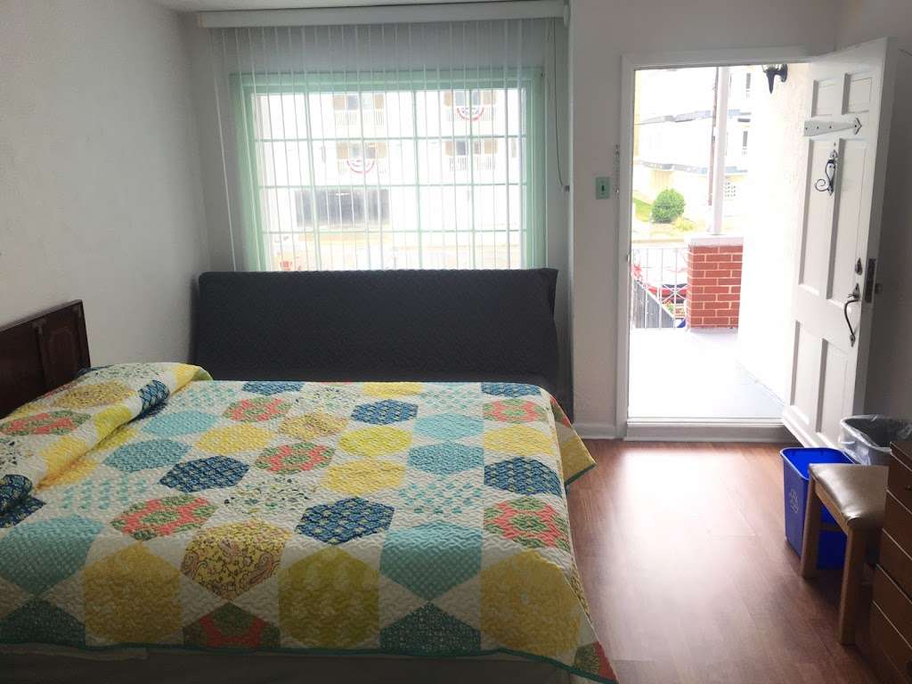 Sea Chest Motel | 7401 Atlantic Ave, Wildwood Crest, NJ 08260, USA | Phone: (609) 522-1356