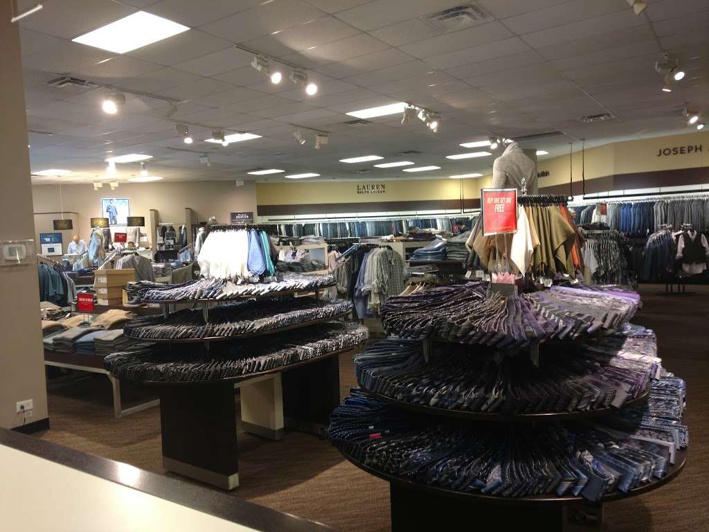 Men S Wearhouse 2070 N Clybourn Ave Suite G Chicago Il 60614 Usa