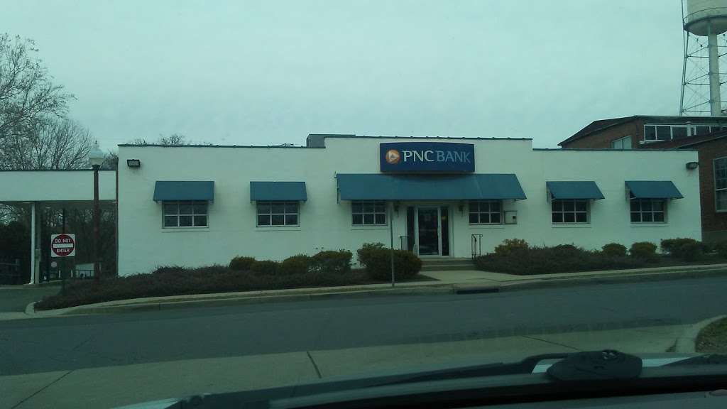 PNC Bank | 333 N Main St, Lambertville, NJ 08530, USA | Phone: (609) 397-6021