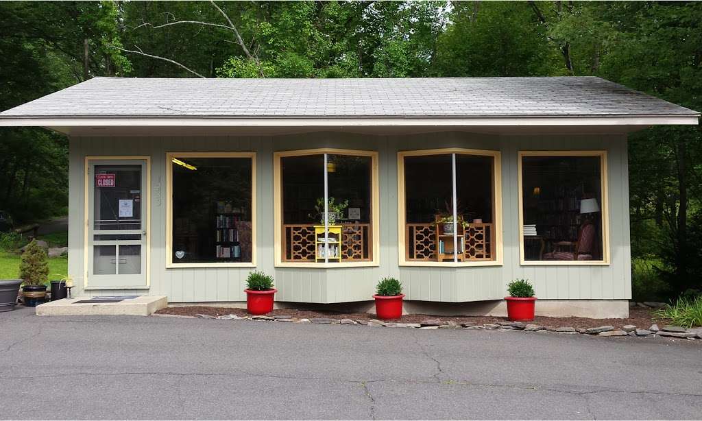 Little Green Bookshop | 18342, 1233 PA-390, Cresco, PA 18326, USA | Phone: (570) 595-2665