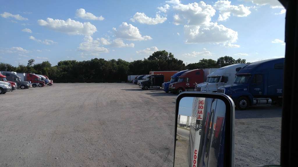 Atomic Secure Truck Parking | 5301 S 2nd Ave, Dallas, TX 75210, USA | Phone: (469) 893-1735