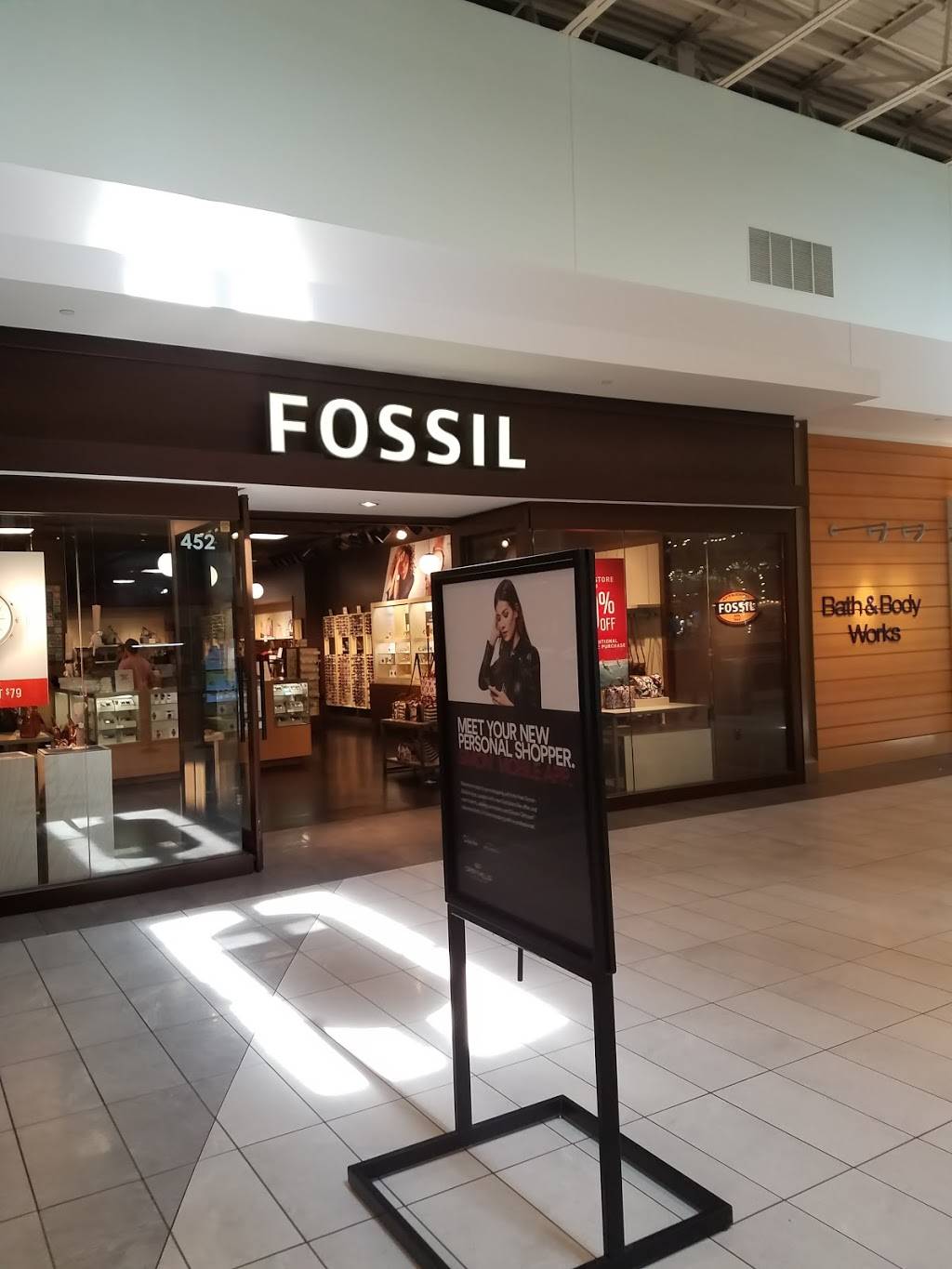 Fossil Outlet | 452 Opry Mills Dr Ste. 452, Nashville, TN 37214, USA | Phone: (615) 823-3146