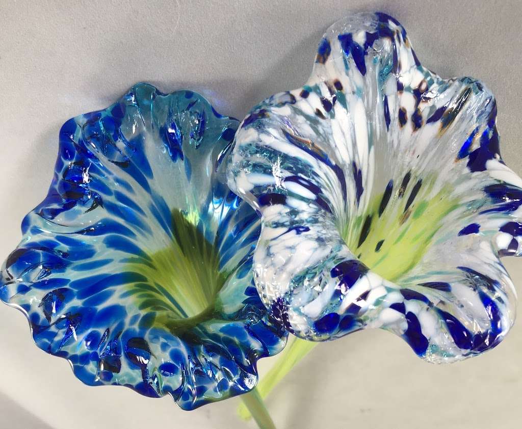 Hot Blown Glass, Ltd | 3717 S County Rd 200 E, Clayton, IN 46118, USA | Phone: (317) 987-6862