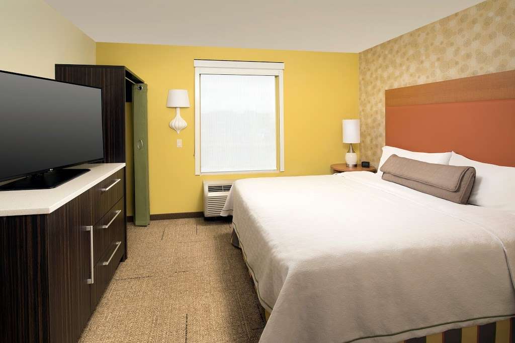 Home2 Suites by Hilton Denver International Airport | 6792 Tower Rd, Denver, CO 80249 | Phone: (303) 307-4444