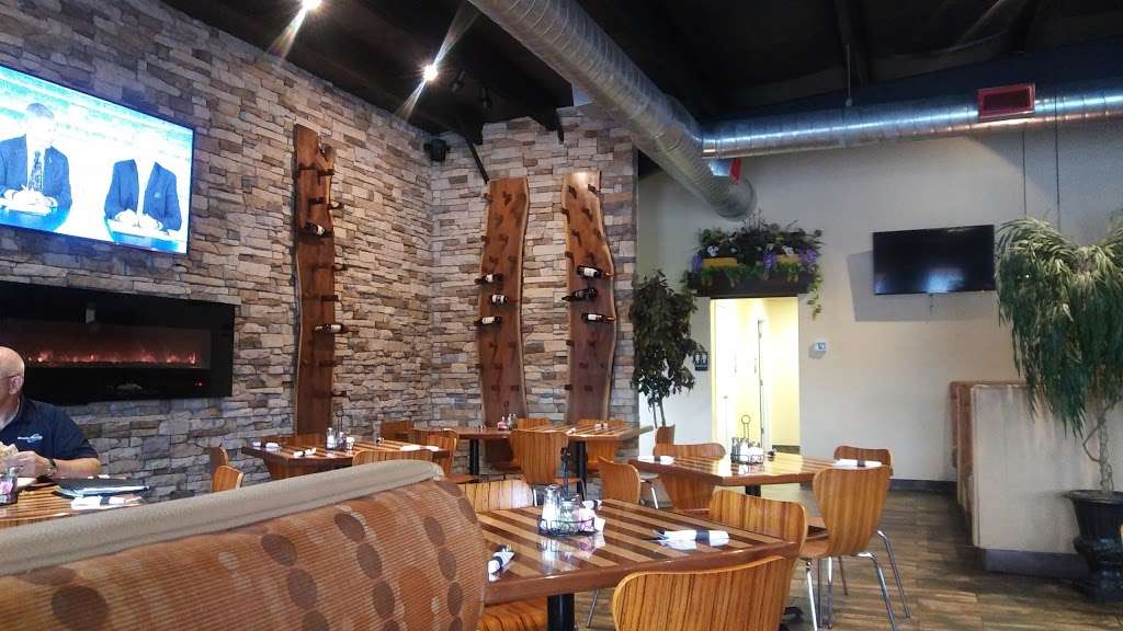 Carusos Italian Restaurant & Pizzeria | 2933 Willow Street Pike, Willow Street, PA 17584, USA | Phone: (717) 464-6464