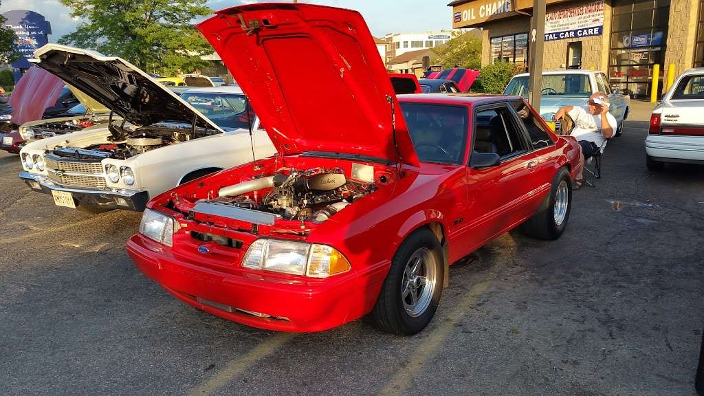 I & J Automotive Inc DBA Splash Car Wash | 250 N Merchants Dr, Oswego, IL 60543, USA | Phone: (630) 966-9274