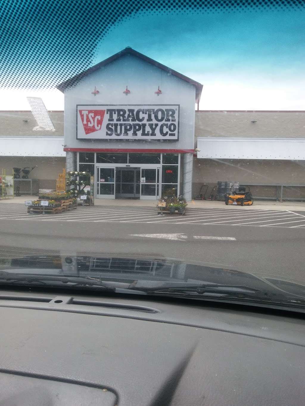 Tractor Supply Co. | 6719 Easton Rd, Pipersville, PA 18947, USA | Phone: (215) 766-2171