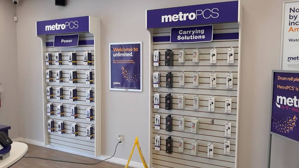 Metro by T-Mobile | 2106 E Sligh Ave, Tampa, FL 33610, USA | Phone: (813) 374-6725