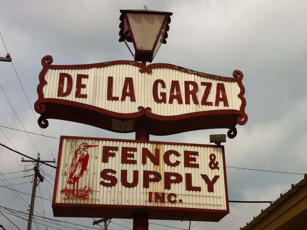 De La Garza Fence & Supply Co | 6475 Enrique M. Barrera Pkwy, San Antonio, TX 78227, USA | Phone: (210) 674-8302