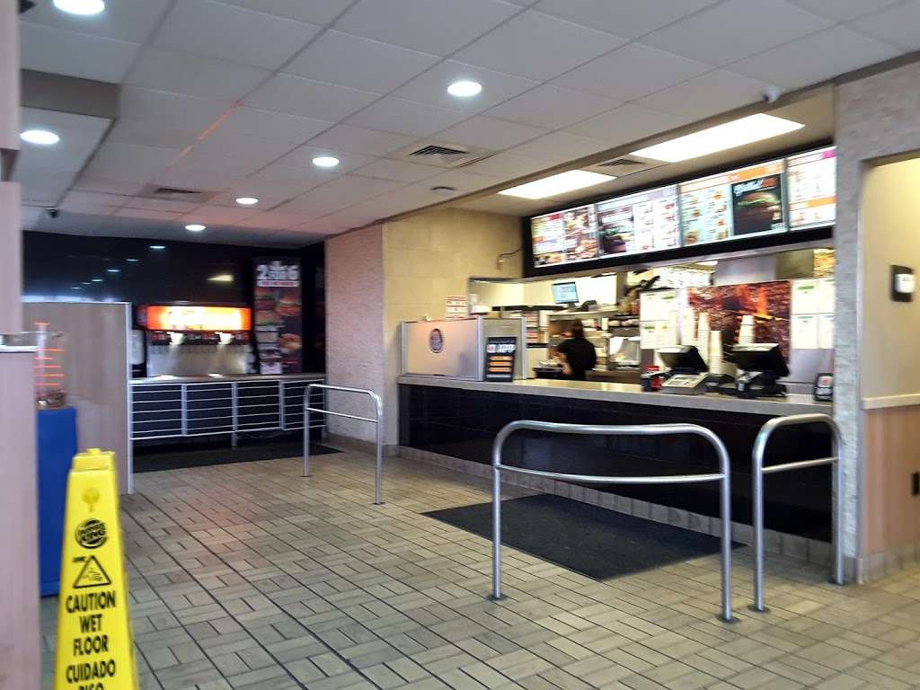 Burger King | 16711 Nacogdoches Rd, San Antonio, TX 78266, USA | Phone: (210) 651-9759