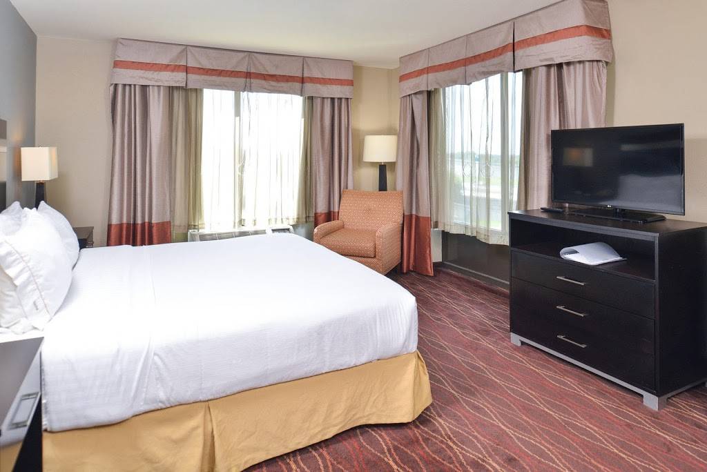 Holiday Inn Express & Suites Austin SW - Sunset Valley | 4892 US, US-290, Sunset Valley, TX 78735, USA | Phone: (512) 891-9500