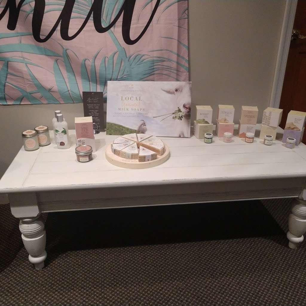 Viviani Lashes & Brows | 6774 James Madison Hwy suite 400, Fork Union, VA 23055, USA | Phone: (434) 962-0931