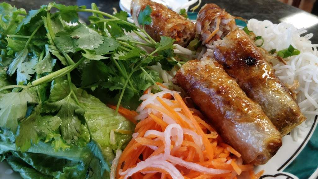 Phở 75 Restaurant | 2050 S Havana St, Aurora, CO 80014, USA | Phone: (303) 671-8899