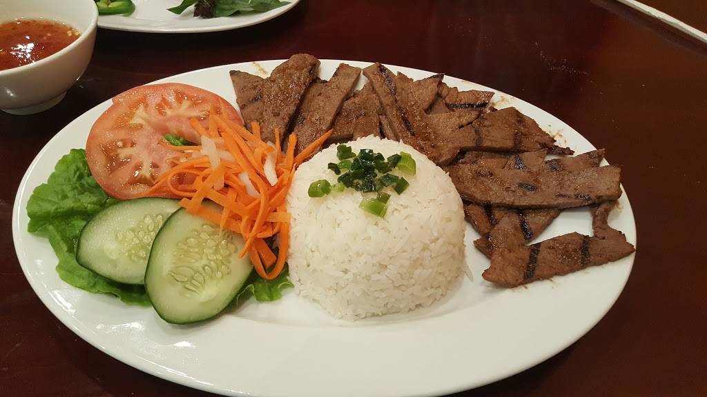 Hot Phở & Grill Vietnamese Restaurant | 12236 Branders Creek Dr, Chester, VA 23831, USA | Phone: (804) 796-7891