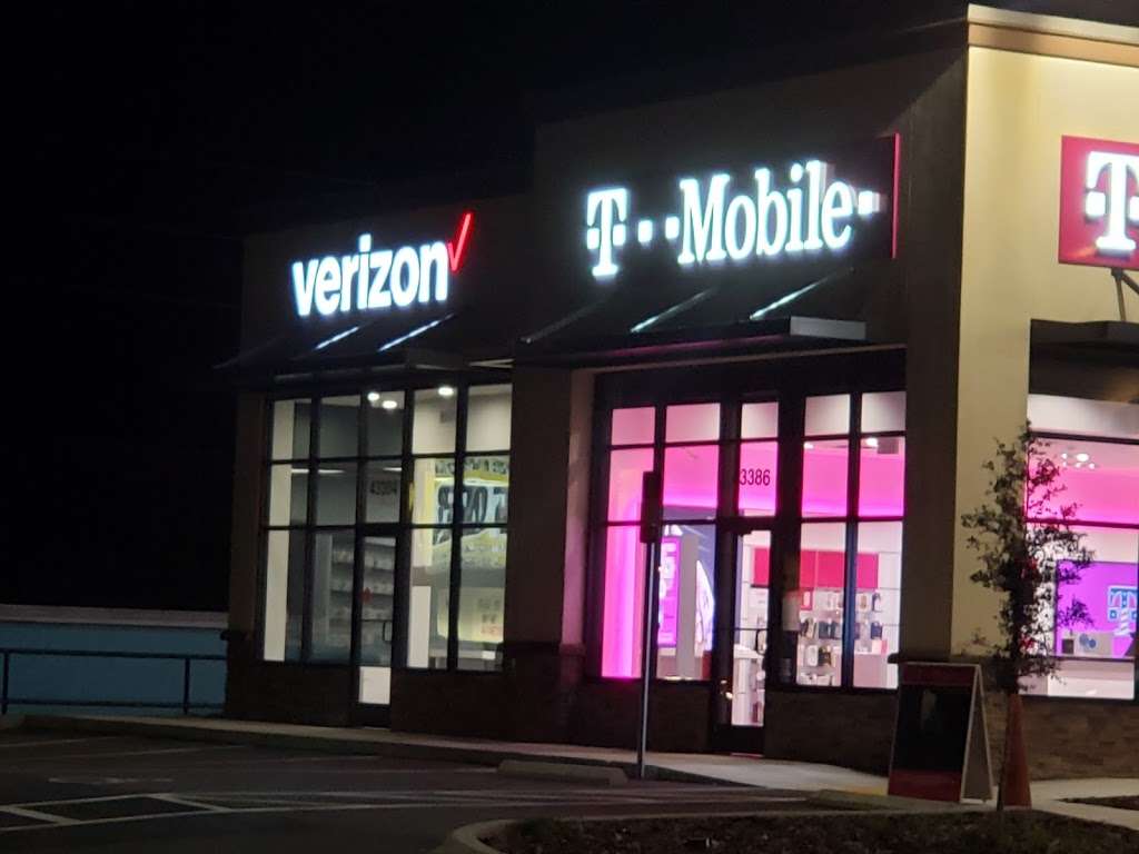 T-Mobile | 43392 US-27, Davenport, FL 33837, USA | Phone: (863) 866-0700