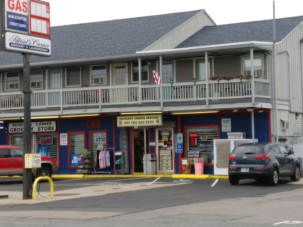 Patriots Corner Grocery Store | 29 Ocean Blvd, Hampton, NH 03842, USA | Phone: (603) 926-7087