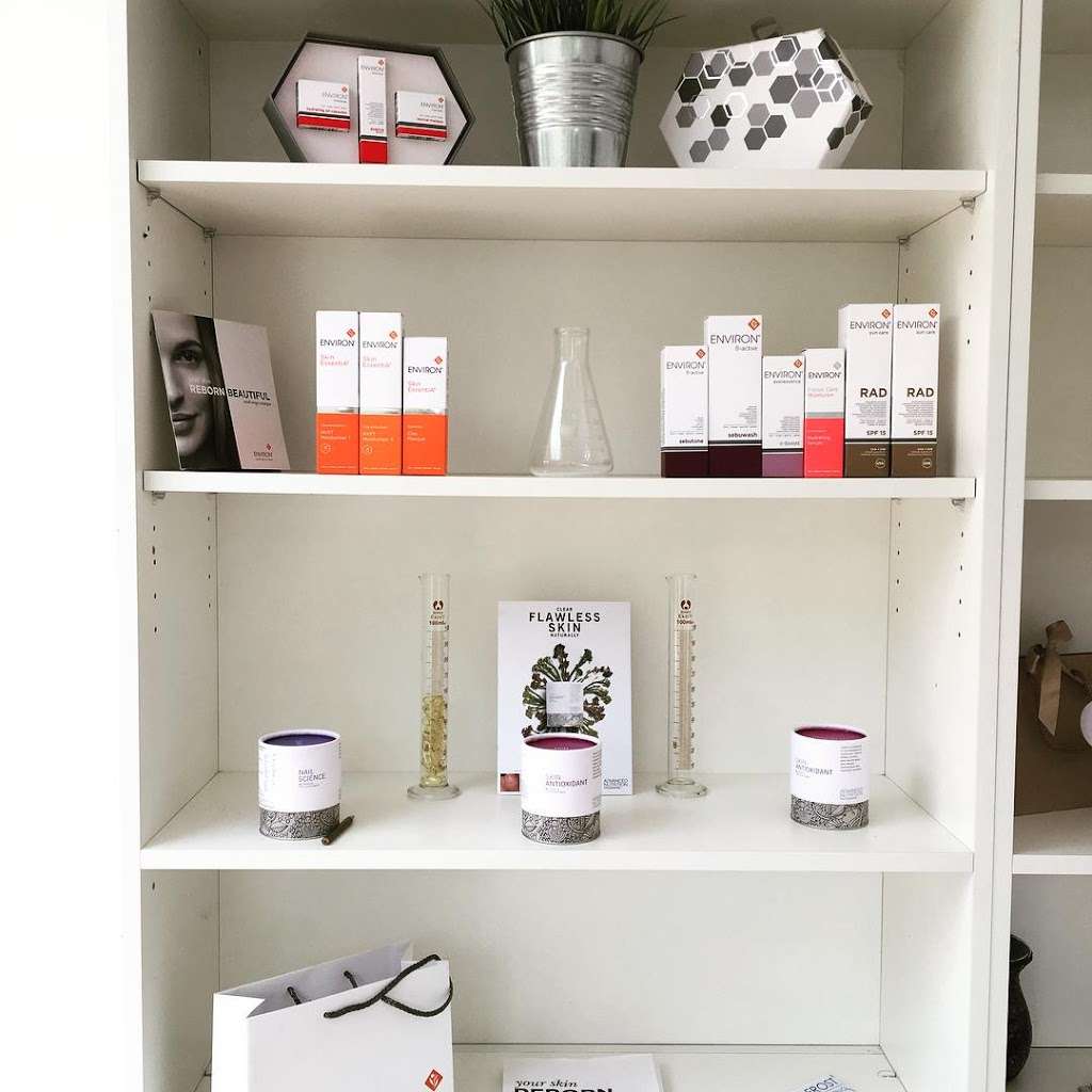 Louise Frost Skincare & Wellbeing | 3 Ingram Cottages, Loves Green, Highwood, Chelmsford, essex CM1 3RG, UK | Phone: 07904 031277