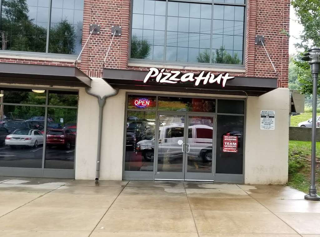 Pizza Hut | 301 Linden St, Columbia, PA 17512, USA | Phone: (717) 681-0146