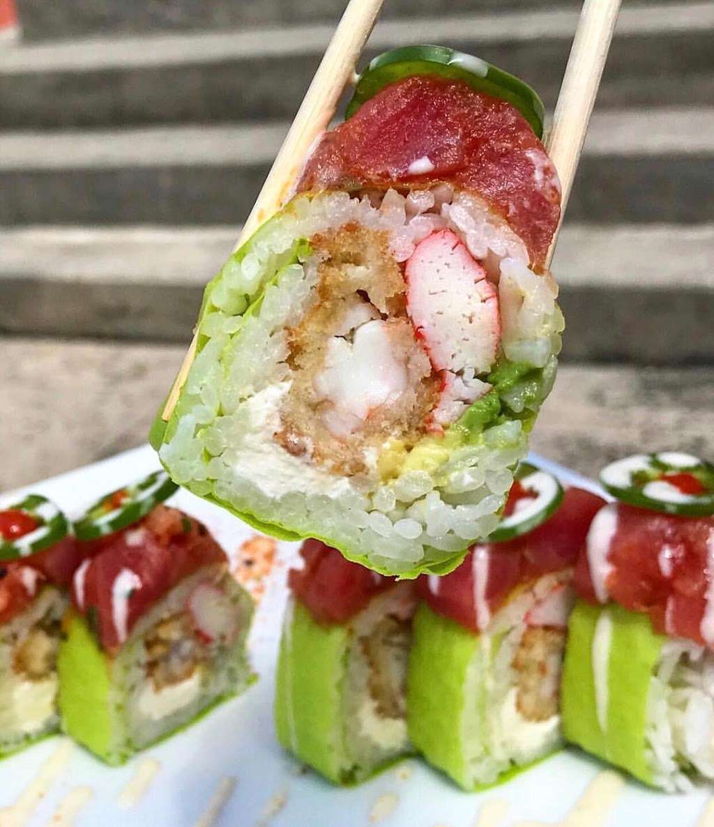 WAVE - Asian Bistro & Sushi | 301 N Baker St #106, Mt Dora, FL 32757, USA | Phone: (352) 383-9283