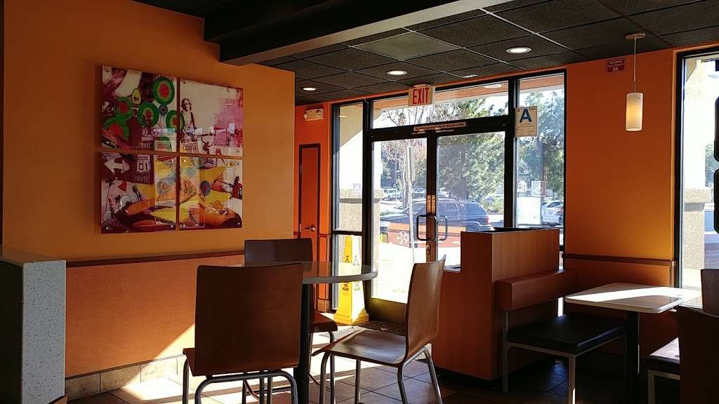 Taco Bell | 2151 Foothill Blvd, La Cañada Flintridge, CA 91011, USA | Phone: (818) 957-1559