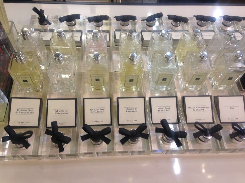 Jo Malone London | Unit 1C, Pancras Rd, Kings Cross, London N1C 4QP, UK | Phone: 0370 192 5961