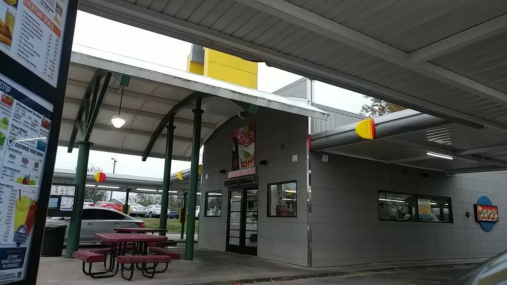 Sonic Drive-In | 2312 Dickerson Pike, Nashville, TN 37207, USA | Phone: (615) 226-3920