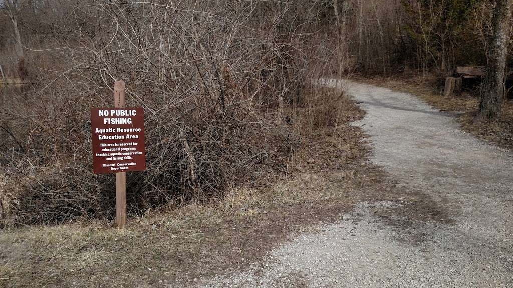 BurrOak Trail Bench | Blue Springs, MO 64015, USA