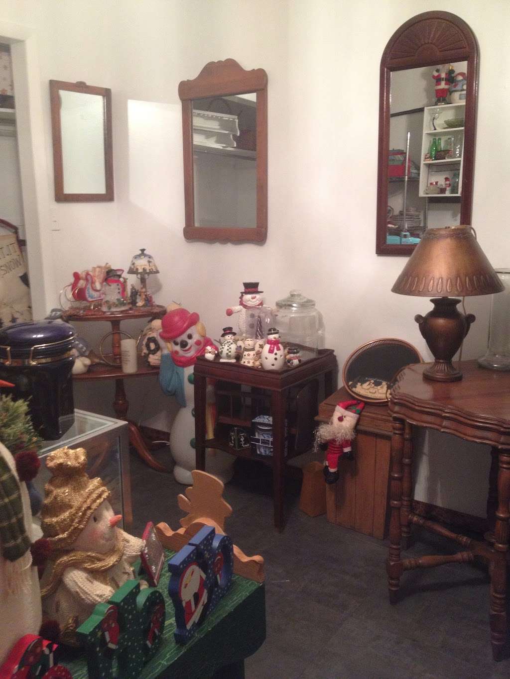 Junction Antiques & More | 669 N Main St, Pittston, PA 18640, USA | Phone: (570) 430-7620