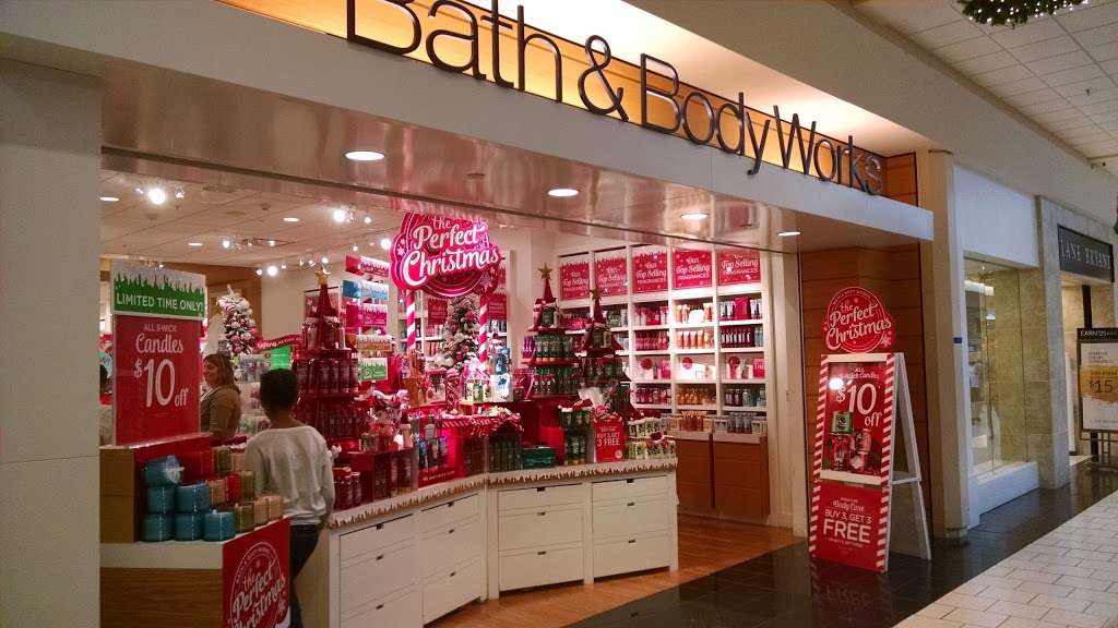 Bath & Body Works | Dover Mall, 1365, N Dupont Hwy, Dover, DE 19901, USA | Phone: (302) 736-3755