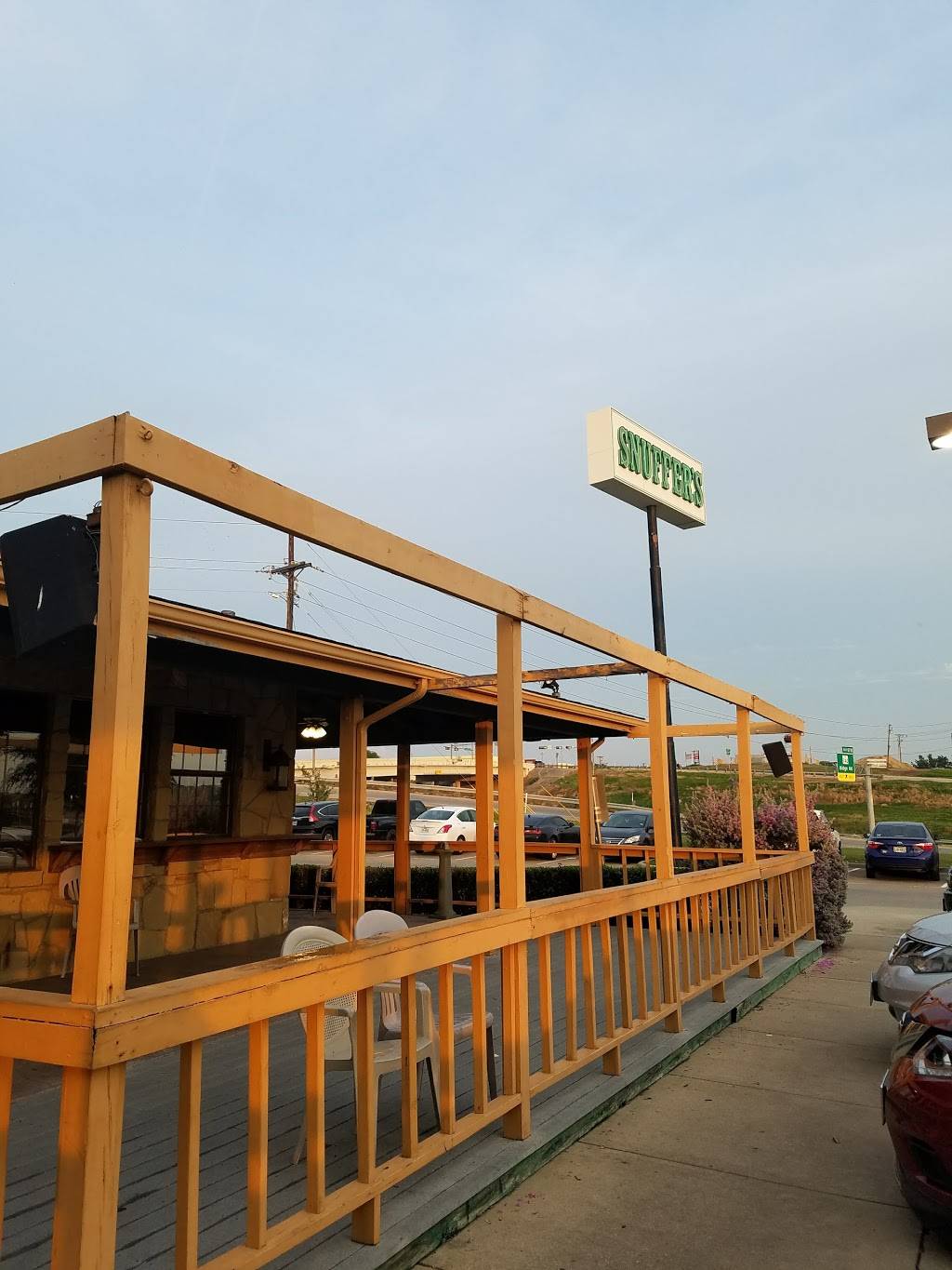 Snuffers | 2901 Village Dr, Rockwall, TX 75087, USA | Phone: (972) 722-9811