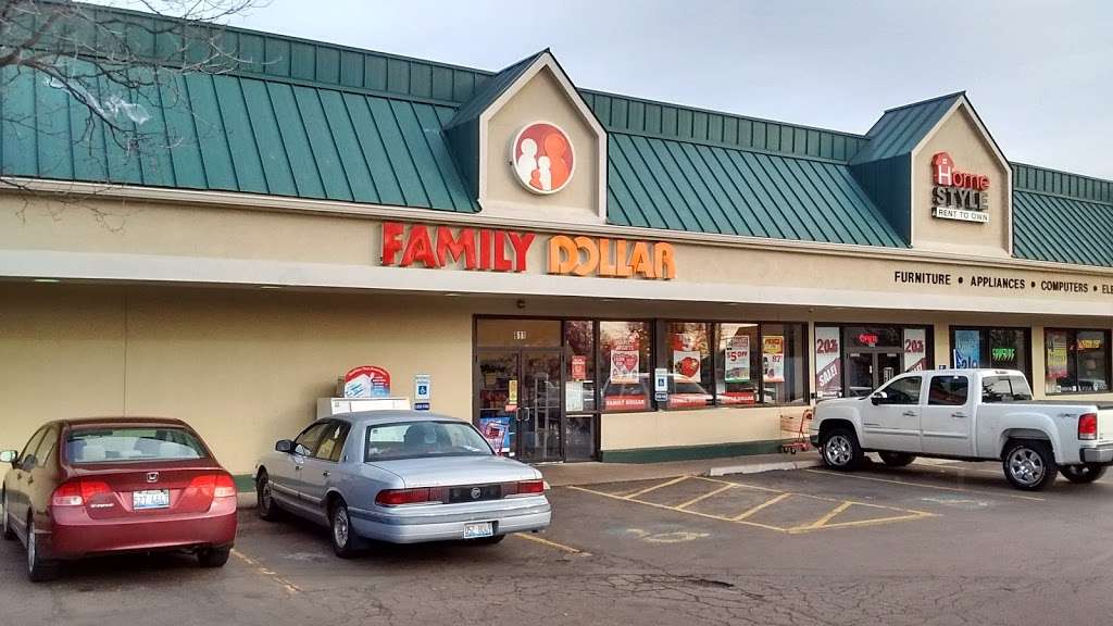 Family Dollar | 611 Dundee Ave, Elgin, IL 60120, USA | Phone: (847) 841-8490