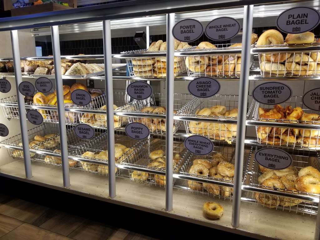 Bagels n Grinds College Park | 7777 Baltimore Ave suite a, College Park, MD 20740, USA | Phone: (240) 582-5475