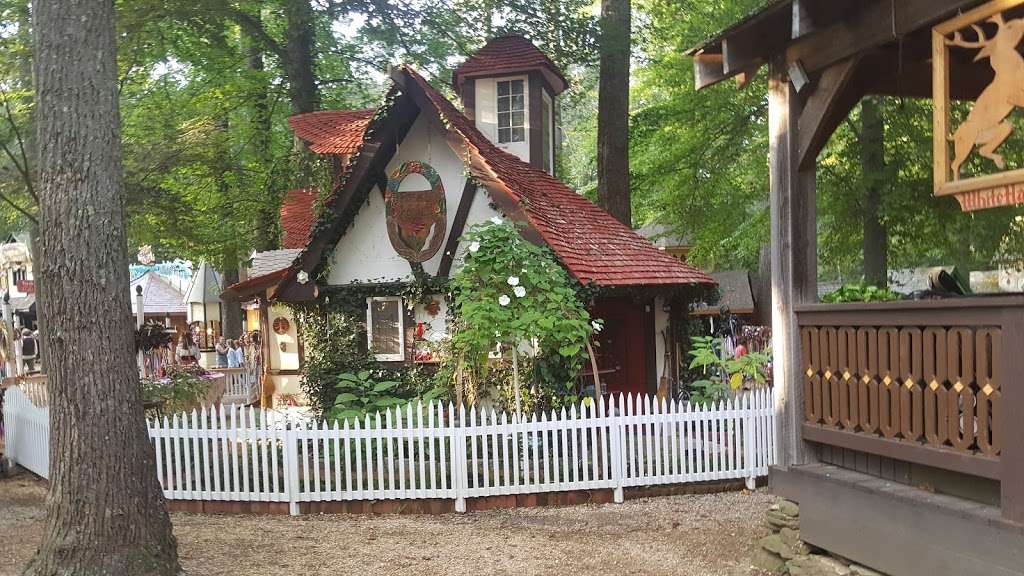 Maryland Renaissance Festival (MDRF) | 1821 Crownsville Rd, Annapolis, MD 21401, USA | Phone: (410) 266-7304