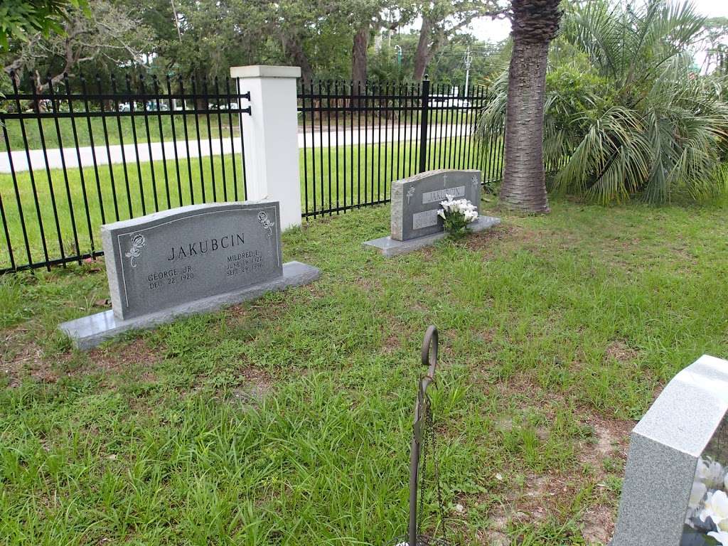 St. Lukes Lutheran Church Cemetery | 2101 Church St, Oviedo, FL 32765 | Phone: (407) 365-3408