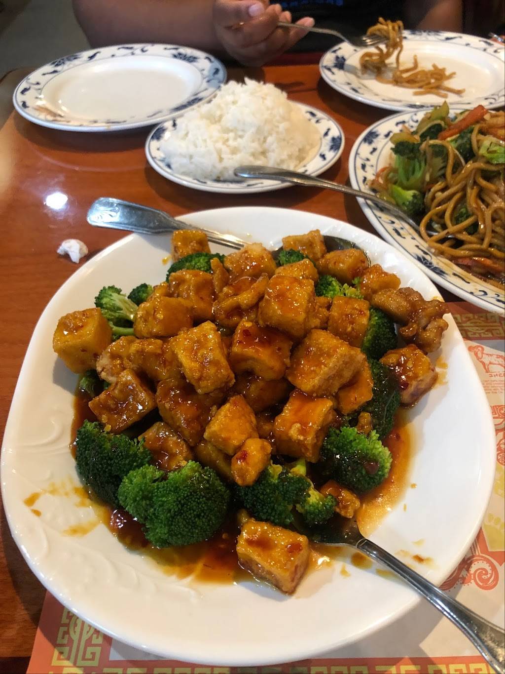 T&Z Chinese Restaurant | 2550 W El Camino Ave #8, Sacramento, CA 95833, USA | Phone: (916) 649-1514