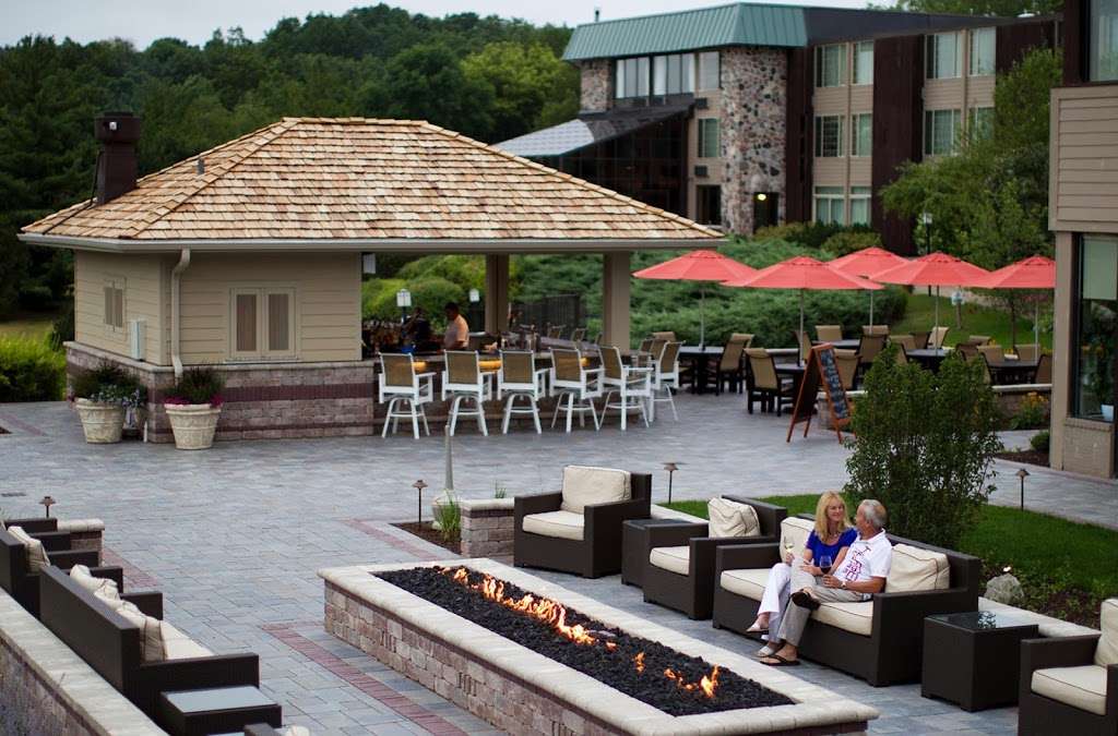 The Ridge Hotel | W4240 WI-50, Lake Geneva, WI 53147, USA | Phone: (800) 225-5558