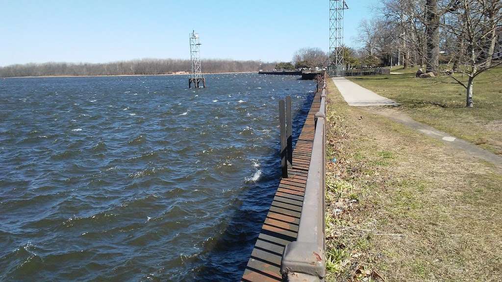 Burlington Riverfront Promenade | Burlington Riverfront Promenade, Burlington, NJ 08016, USA | Phone: (609) 386-0200