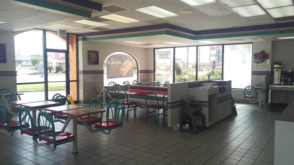 Taco Bell | 1830 US-90, Liberty, TX 77575, USA | Phone: (936) 336-6151