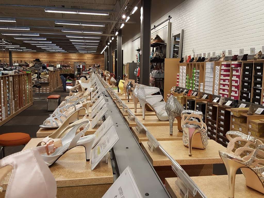 Dsw Designer Shoe Warehouse Shoe Store 1429 Bay Area Blvd