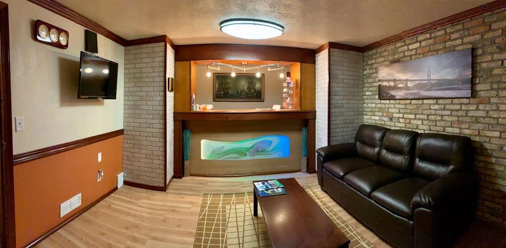 Tri-County Motel | N105 Main St, Whitewater, WI 53190, USA | Phone: (262) 945-5457